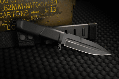 Extrema Ratio Contact C - Svart