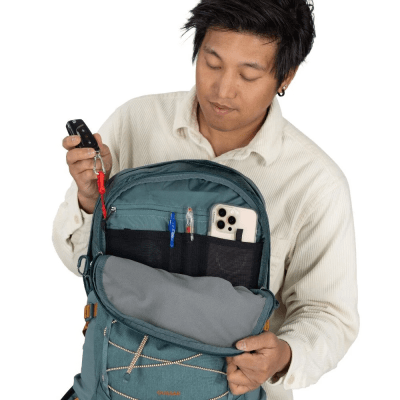 Osprey Quasar 26 26L